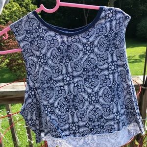 Divided H&M patterned blue crop top